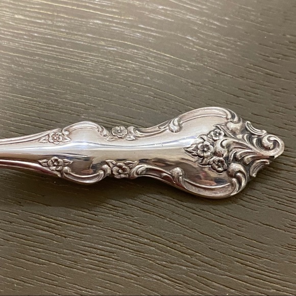 International Silver Orleans Pattern Party Set - Picture 10 of 11